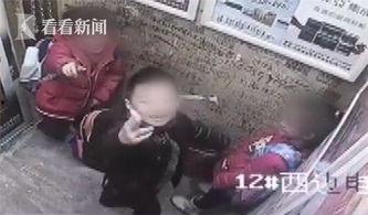 学生电梯接吻视频,学生甜蜜接吻视频引发热议