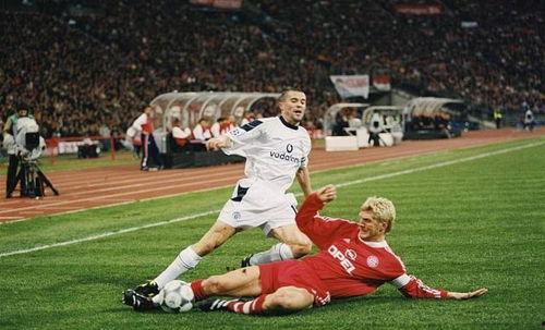 埃芬博格铲基恩视频,足球场上的力量与激情